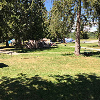 Camping du Bugnon - LAC-DES-ROUGES-TRUITES