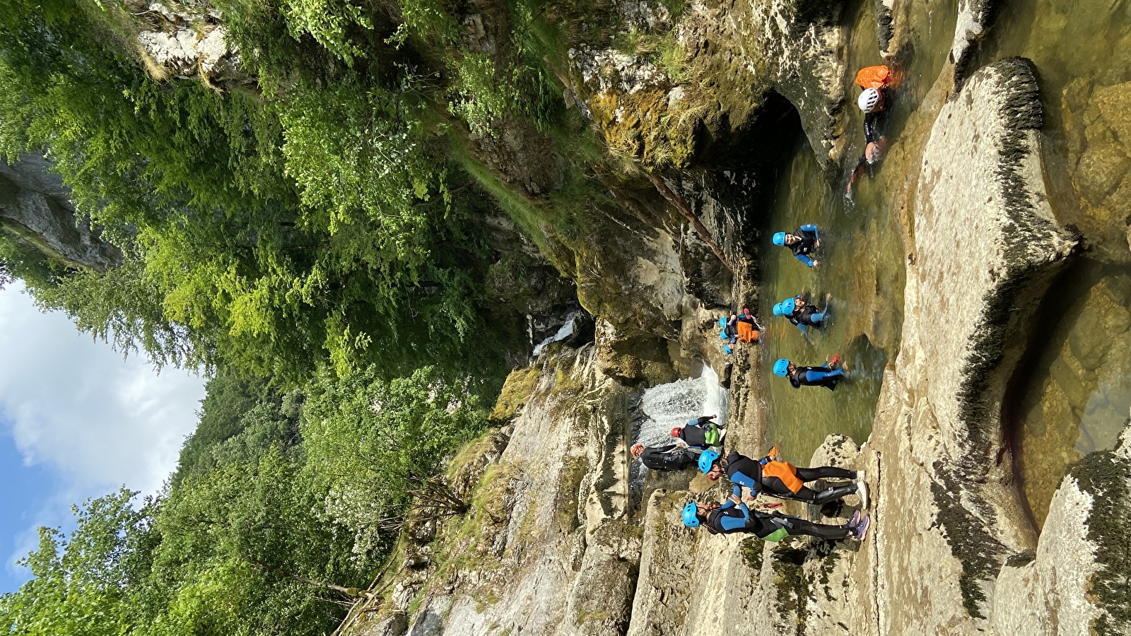NOA GUIDES : Canyoning et Spéléologie